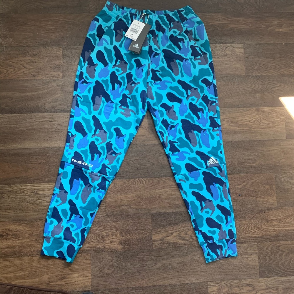 ADIDAS NERD new men joggers M